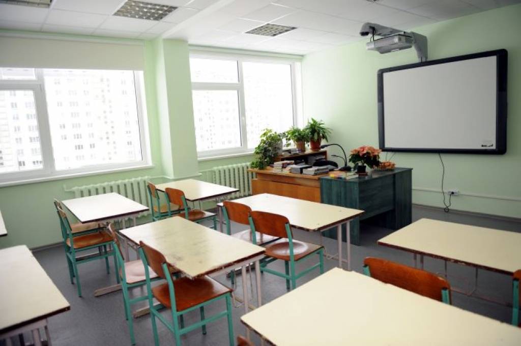 Noilguma dēļ Jaunjelgavas skolas agresīvais zēns paliks nesodīts; mātei piespriests 50 latu sods