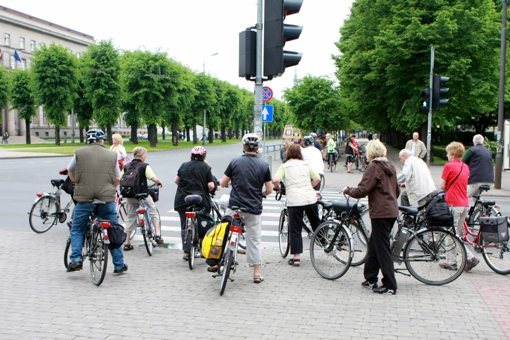 Šeila: velosipēdistu un kājāmgājēju konflikta pamats: savstarpēja neiecietība un nervozitāte 