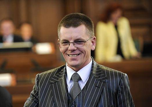 Repše: Valsts "Liepājas metalurgā" naudu nezaudēs, bet pat nopelnīs