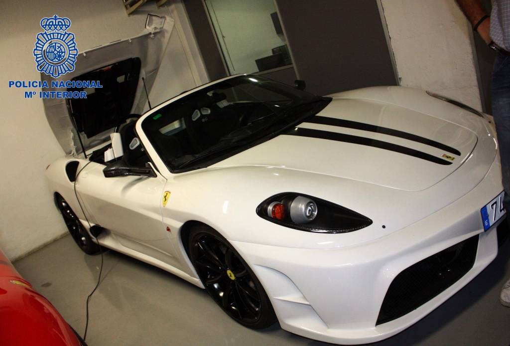Spānijā atklāj Ferrari viltotāju grupējumu