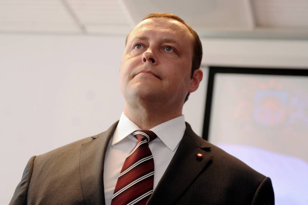 Ministri, kuri iemācījušies peldēt pa straumi