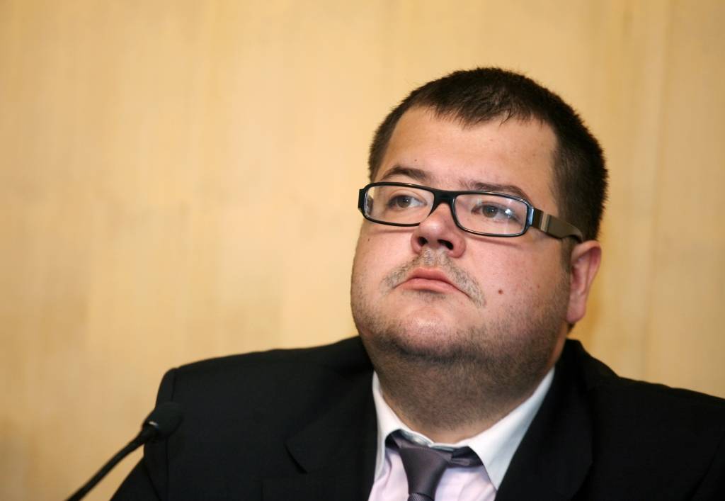 Peters sola strādāt radoši, lai sakārtotu taksometru un mikriņu darbību Rīgā