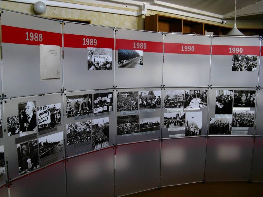 Atklās izstādi "BALTIJAS BRĪVĪBAS CEĻŠ. 1987. – 1991."