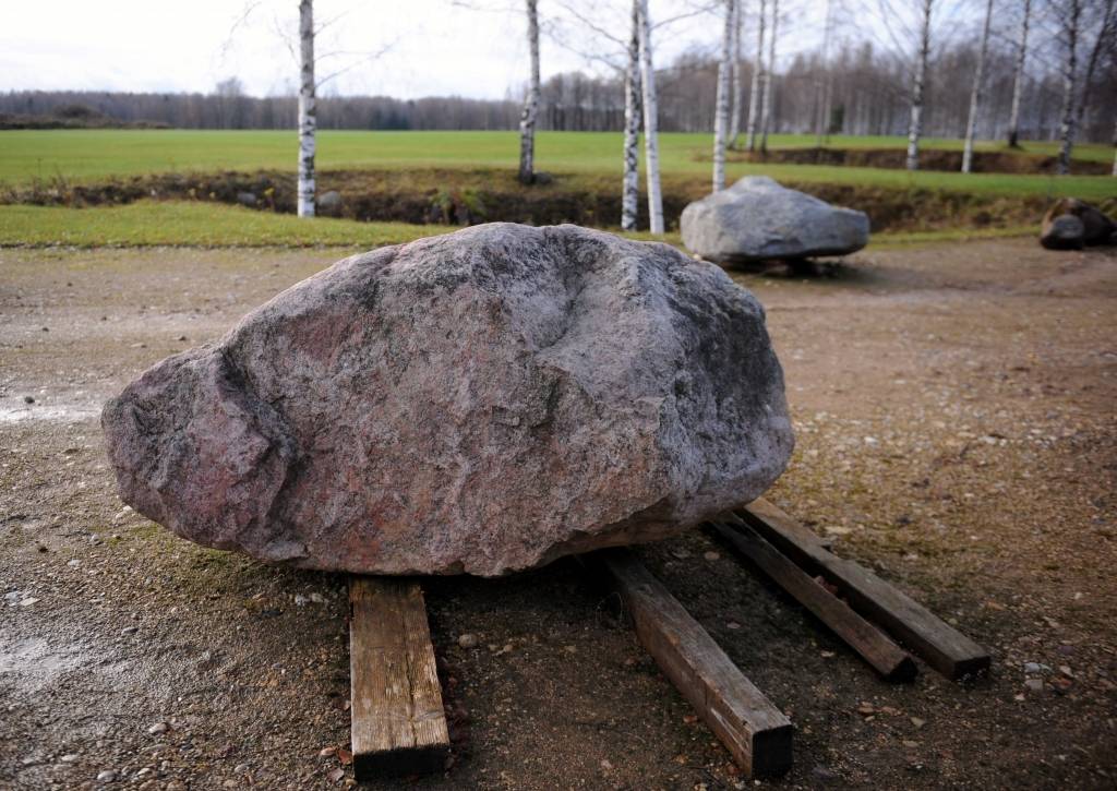Likteņdārza amfiteātri varot ieskalot Daugavā