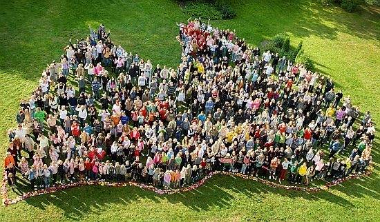 Aptauja: 72% Latvijas iedzīvotāju netic, ka ar reemigrācijas plānu izdosies atgriezt no Latvijas aizbraukušos iedzīvotājus