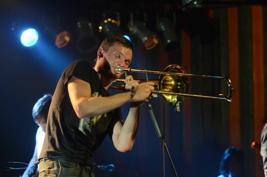 FOTO: Izturīgākie pie Fonteina ellē pieveic arī "Fontaine Festival" trešo nakti