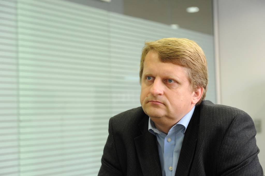 Kokins: apspriesta arī Bites iegāde