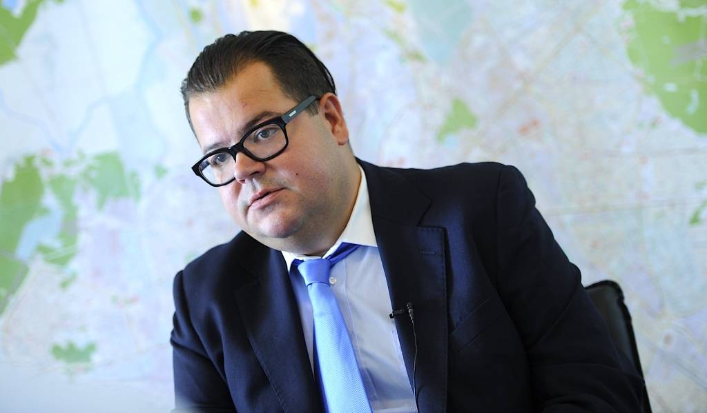 Peters: Ideālām ielām Rīgā nepieciešami 100 miljoni lati gadā