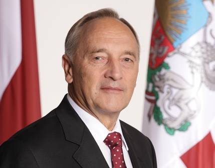 Valsts prezidenta apsveikums Latvijas neatkarības de facto atjaunošanas gadadienā