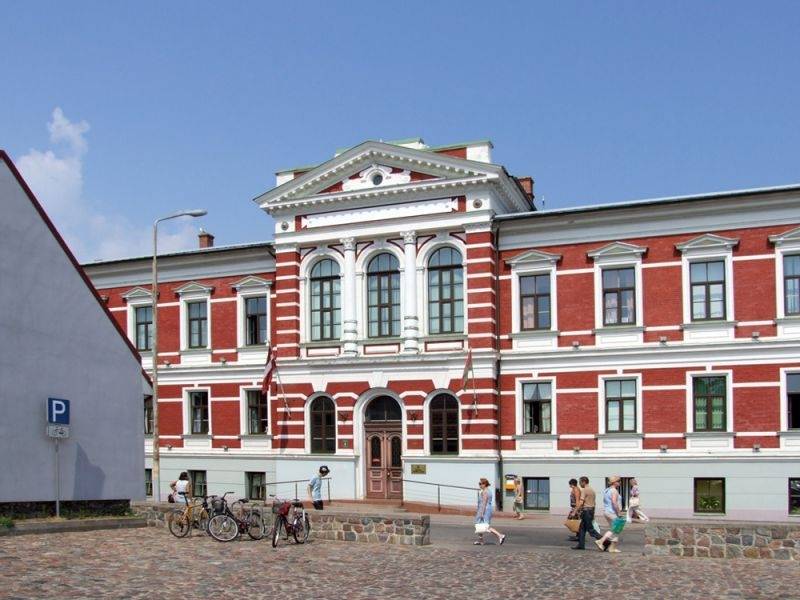 Liepājas domes sēdē apstiprina jaunās komisijas