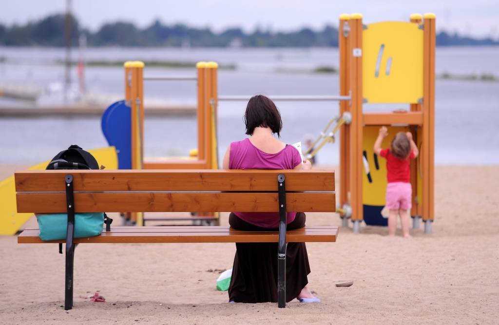 Rīgas sociālais dienests atsakās palīdzēt māmiņai ar zīdaini
