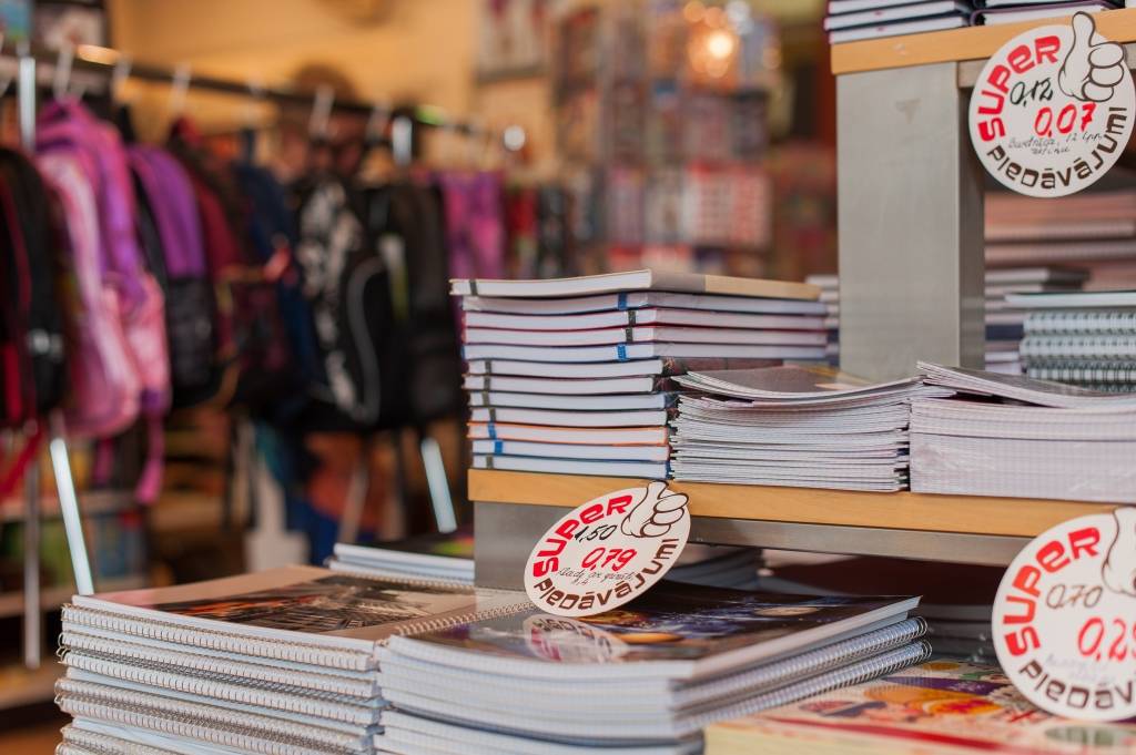 Ikšķiles skolā liek parakstīties, ka paši pirks darba burtnīcas