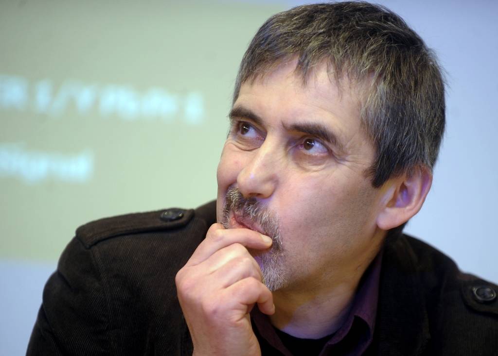 Lindermans iesūdzējis Āboltiņu par goda un cieņas aizskaršanu