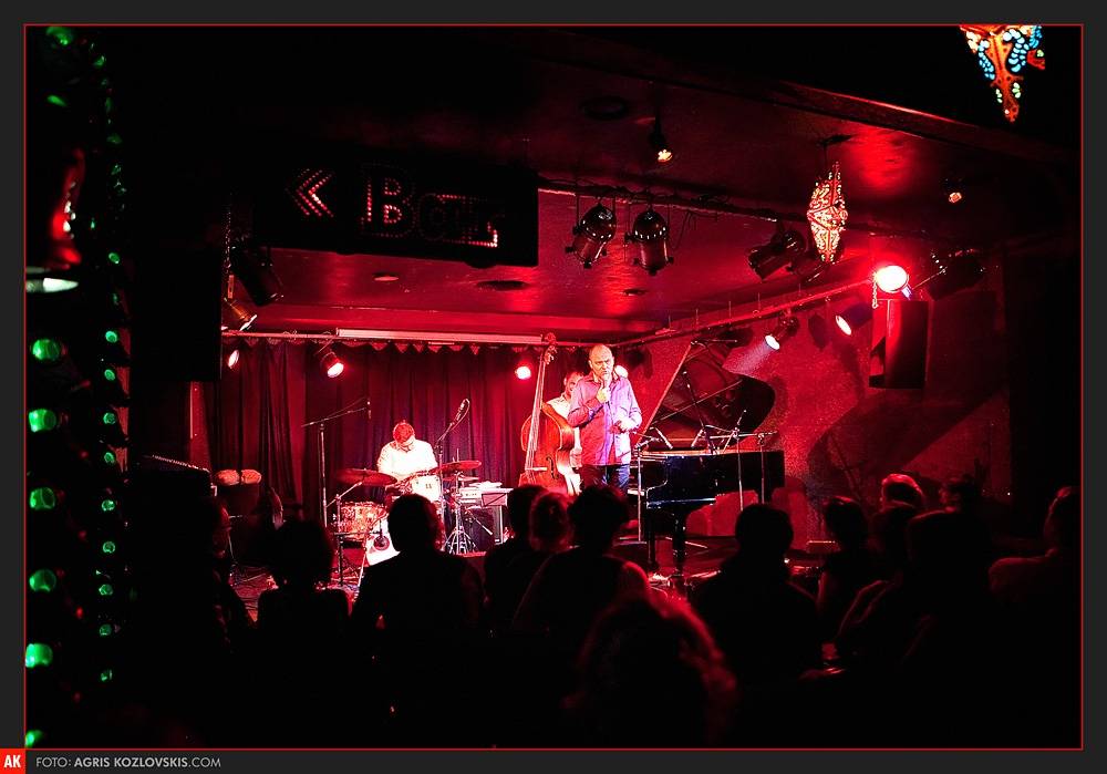 "Fire bar" atsāk darboties septembrī