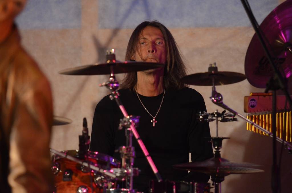 FOTO: "Pērkons" uzstājas Boju estrādē