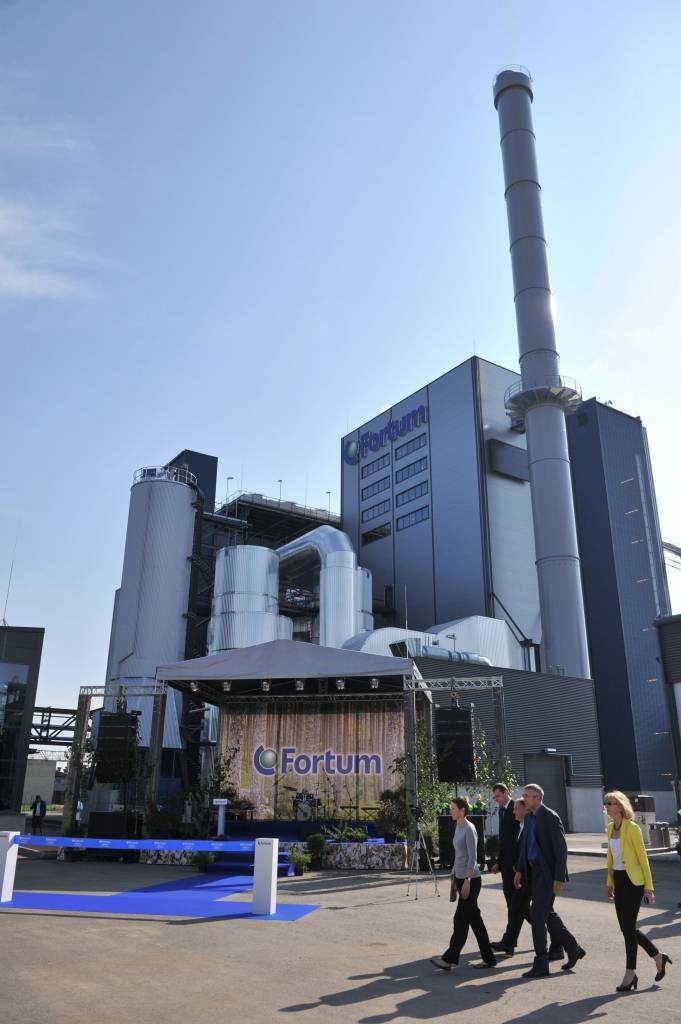 Atklāj lielāko biomasas koģenerācijas staciju Latvijā