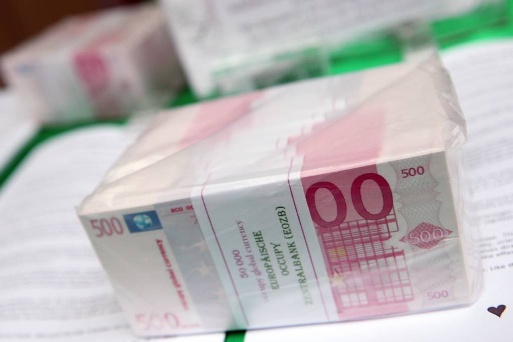 Uzņēmumu aizdevumi amatpersonām un darbiniekiem var izgaist