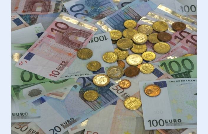 Liepājā "eirodienā" iedzīvotājus izglītos par eiro ieviešanu