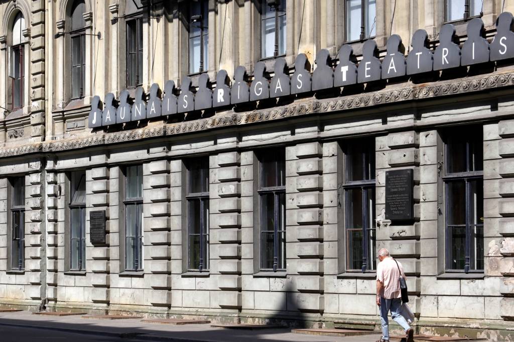Pagarināts arī JRT ēkas rekonstrukcijas darbu termiņš