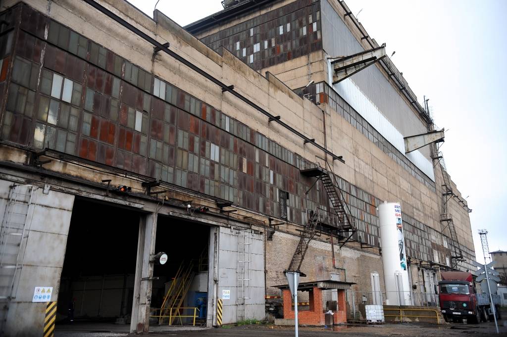 Metalurgā palikuši daži desmiti strādnieku, kas uztur iekārtas 