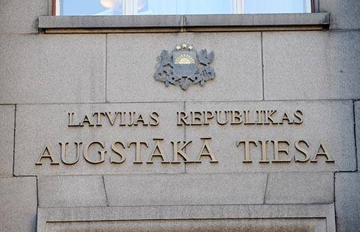 AT līdz pavasarim atliek krimināllietas izskatīšanu par grupveida izvarošanu Liepājā