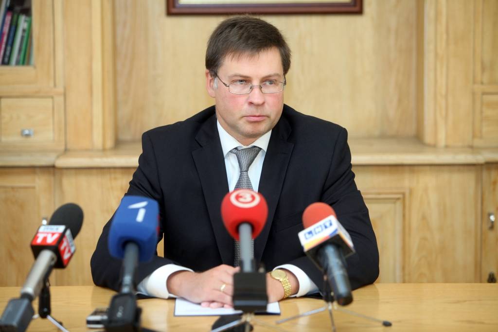 Premjers: Tik vājš IZM darbs ir "bezprecedenta gadījums" 