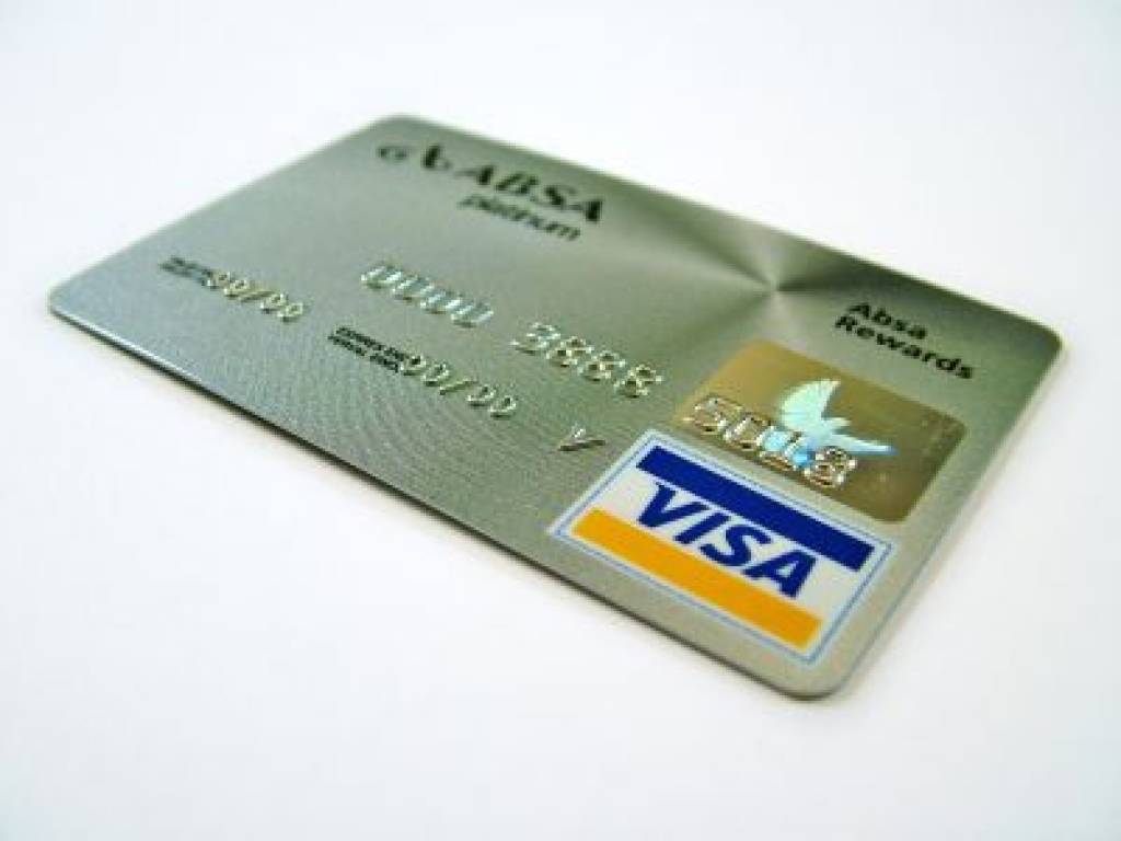 Tehniskas kļūdas dēļ daļai Visa maksājumu karšu nauda noņemta divreiz
