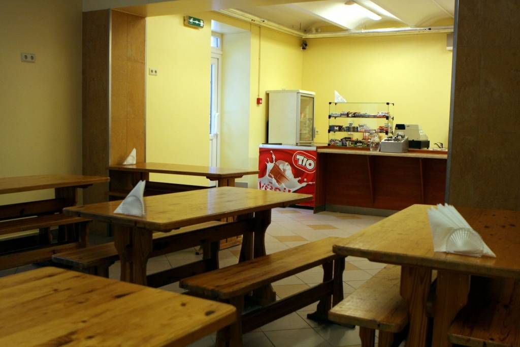 Tehniskas kļūmes dēļ Jelgavā skolēnu apliecību īpašnieki paliek neēduši