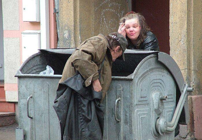 Pasažierim būs aizliegts braukt sabiedriskajā transportlīdzeklī smērējošā vai smakojošā apģērbā