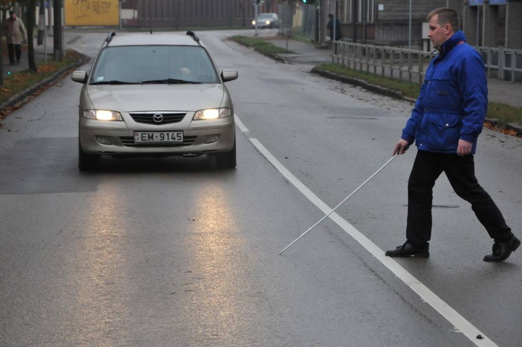 Autovadītāju modrību Baltā spieķa dienā Liepājā pārbaudīs Krūmu ielā
