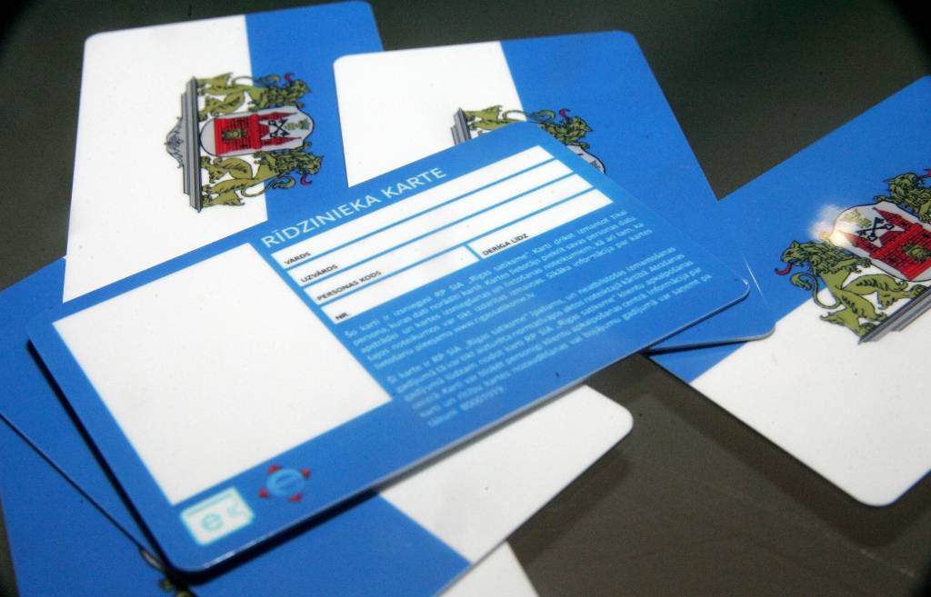 Saeimā top izmaiņas likumā, kas liegtu Rīgai dalīt iedzīvotājus «savējos» un pārējos