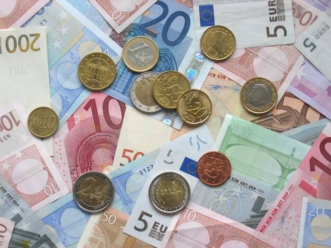 Pārejot uz eiro, svētku pabalstus Liepājā noapaļos uz augšu