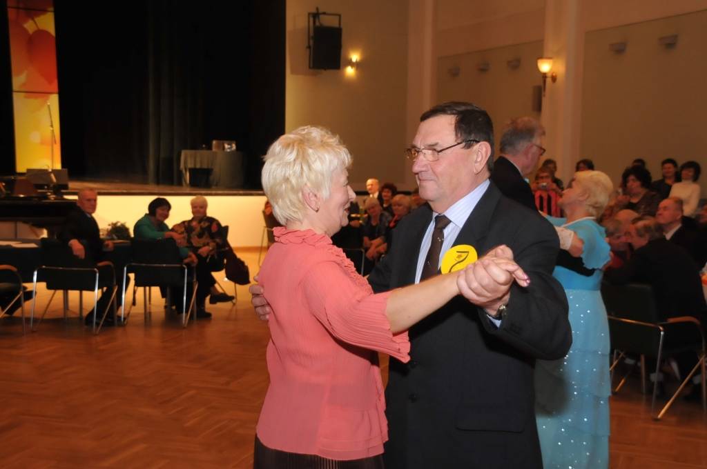 FOTO: Satiekas pasākumā "Gadi nav šķērslis"