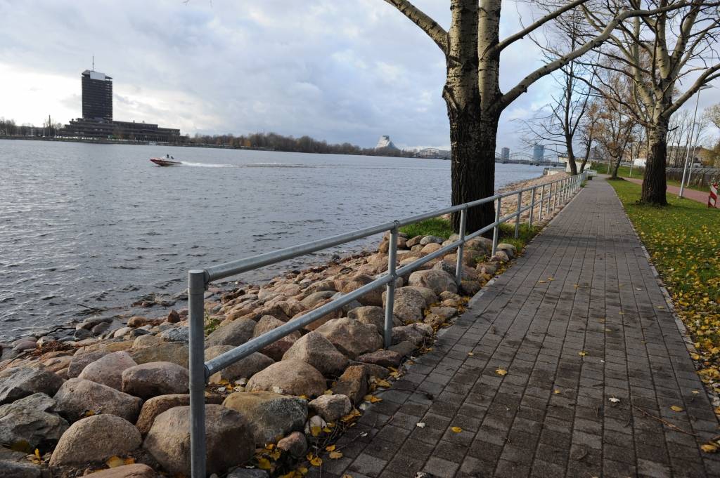 Ar 55 tūkstošus vērtu veloceliņu savienos Spīķerus un Ķengaragu