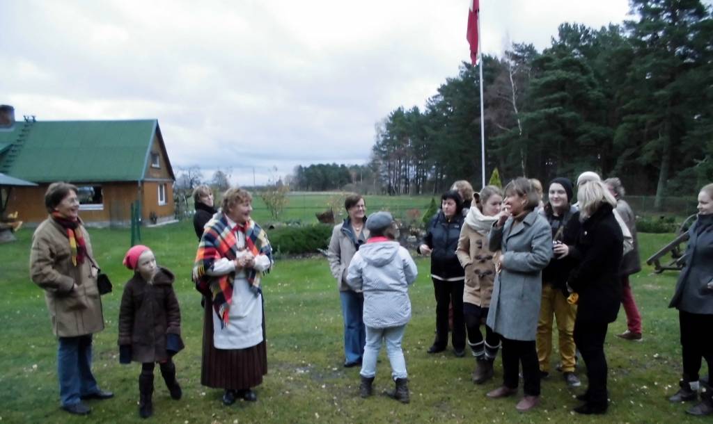 FOTO: "Skandinieki" viesojas "Galdniekos"