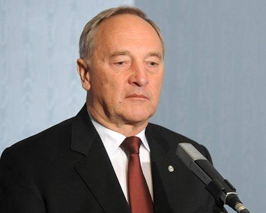 Valsts prezidents izsaka līdzjūtību Zolitūdes traģēdijā bojāgājušo tuviniekiem un aicina izsludināt sēras