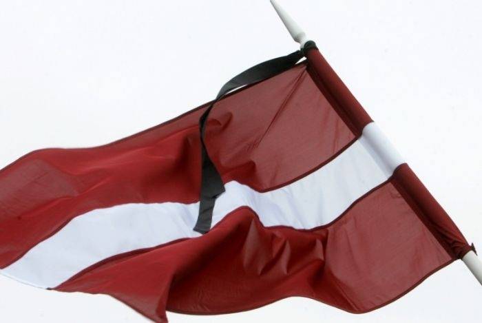 Šodien klusuma brīdī Latvija pieminēs Zolitūdes traģēdijas upurus