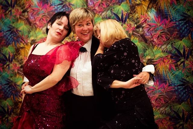 Metalurgu Tautas teātris aicina uz pirmizrādi "Dāmu tango"
