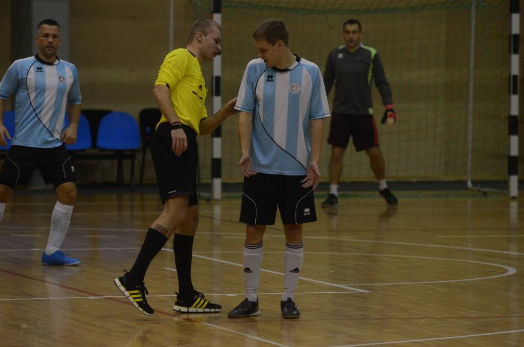 FOTO: Liepājas telpu futbola čempionāta 1. decembra spēļu rezultāti