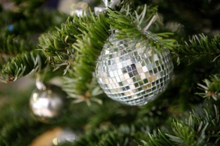 Kalētos un Kazdangā egles iedegs piektdien