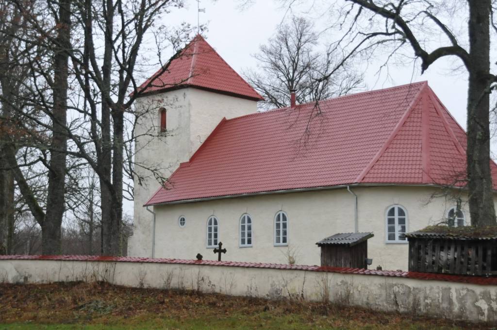 Ērģelnieks no Kopenhāgenas koncertēs savā senču dievnamā Sakā