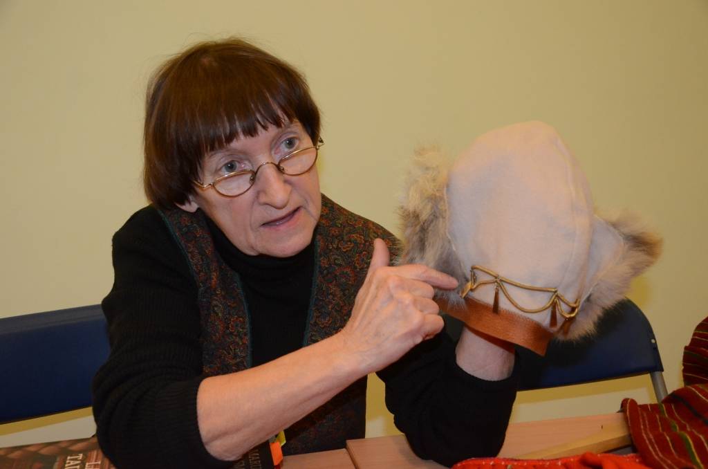  Šova tērps nav pāris tautastērpam