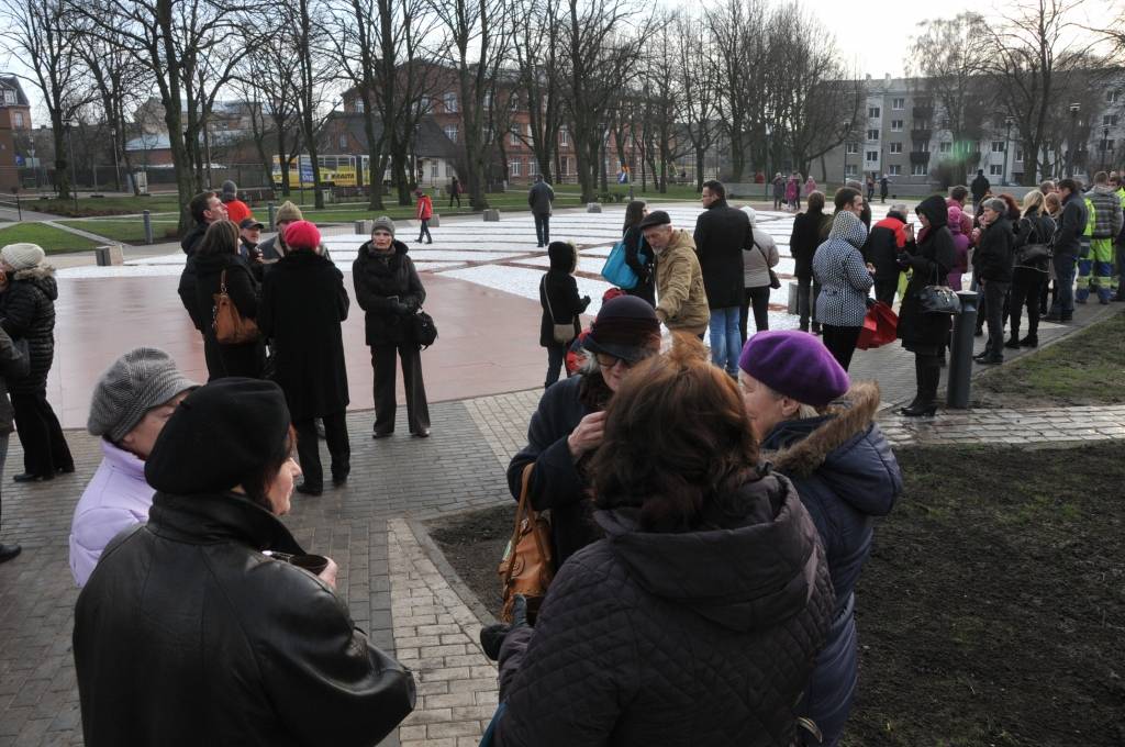 FOTO: Liepājnieku vērtējumam nodod J.Čakstes laukumu