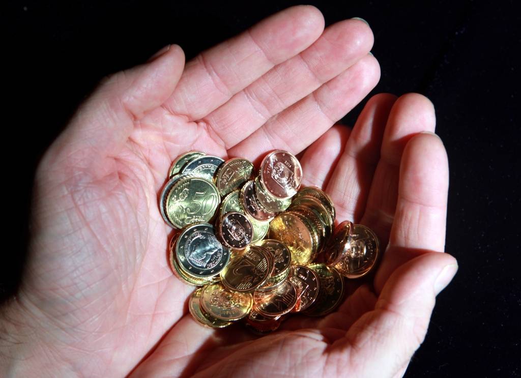 Latvijai 2014.gada martā un aprīlī jāatmaksā 1,4 miljardi eiro