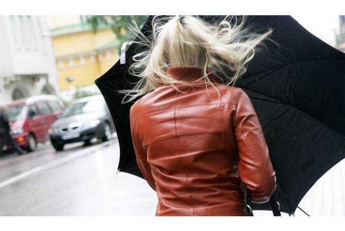 Pirmie Ziemassvētki Latvijā silti un ar brāzmainu vēju