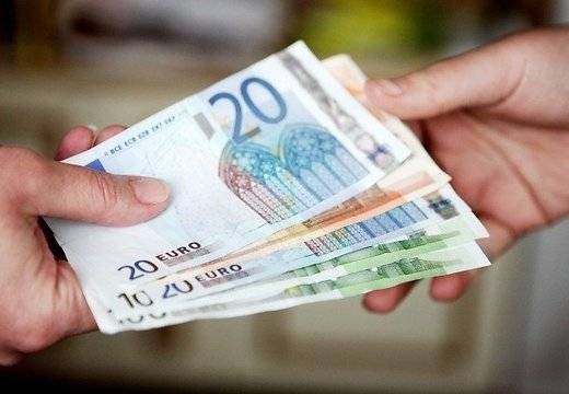 Eiro Latvijā: Naudas maiņas veidi