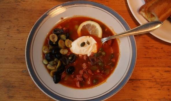 Ziemassvētku recepte: Soļanka no visiem pārpalikumiem