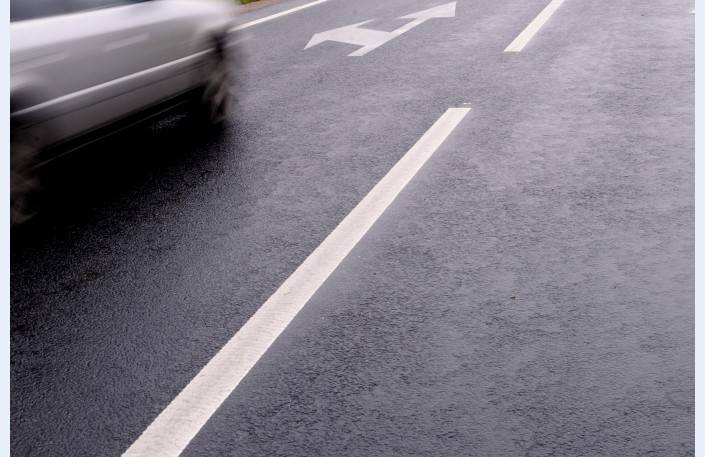 Apstākļi uz Latvijas ceļiem šorīt apmierinoši, brauktuves pārsvarā mitras