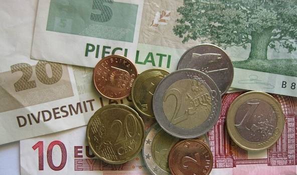 Šodien pēdējā diena skaidras naudas norēķiniem latos