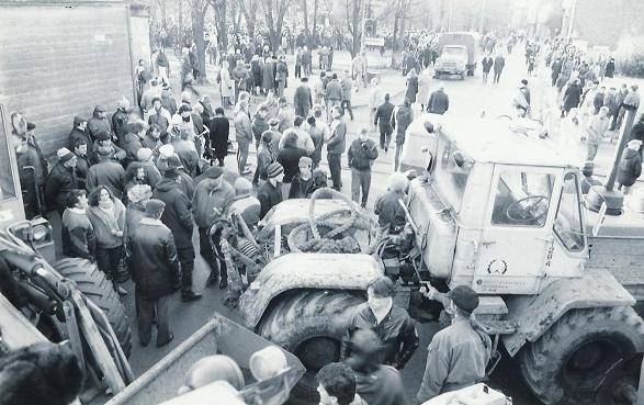 Liepājas muzejs lūdz dāvināt 1991. gada barikāžu vēsturiskās liecības